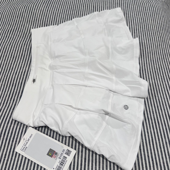 Lululemon Women’s Arizona Cactus Pace Mid-Rise Skirt - Picture 3 of 3